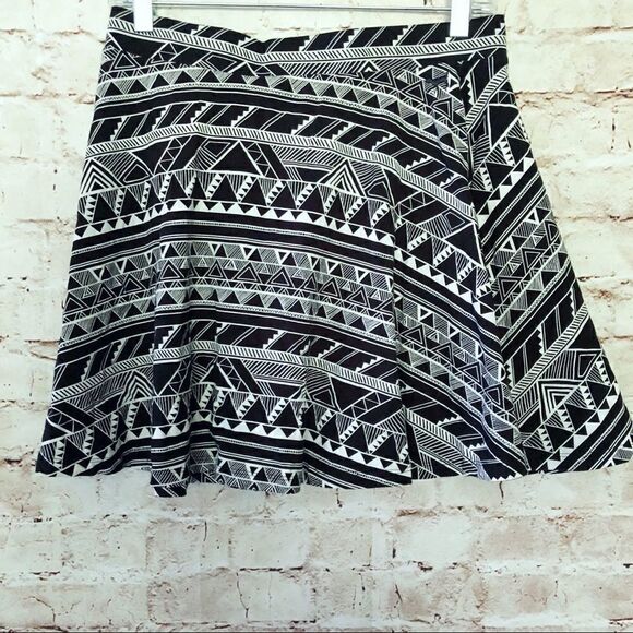 PINK elastic waist knit skirt Aztec - Picture 1 of 4